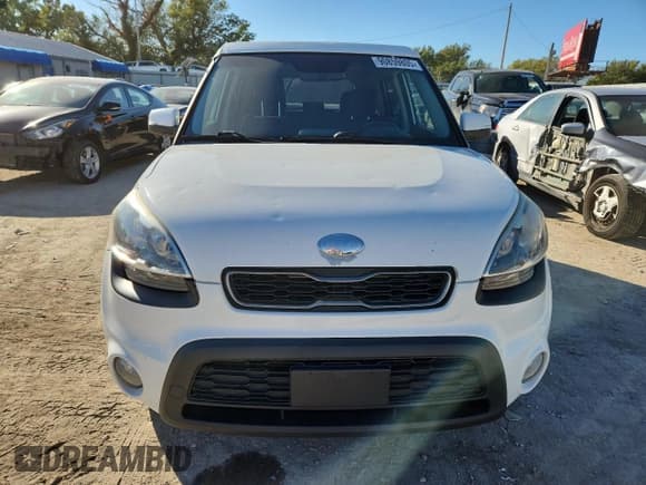 ✅ 2013 Kia Soul + • VIN: KNDJT2A66D7590521 • Lot: 90859805. Wystawiony na Copart z przebiegiem 127 575 mil. Bezpłatny archiwum sprzedaży aukcyjnych z USA i szczegółowy raport historii pojazdu na DreamBid. Zdjęcie 5.
