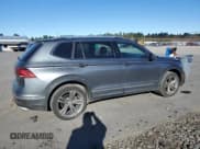 ✅ 2018 Volkswagen Tiguan SEL • VIN: 3VV3B7AX6JM195839 • Лот: 80936354. Опубликован ранее на Copart с пробегом 115 400 миль. Бесплатный доступ к архиву аукционных продаж из США и подробный отчёт об истории автомобиля на DreamBid. Изображение 3.