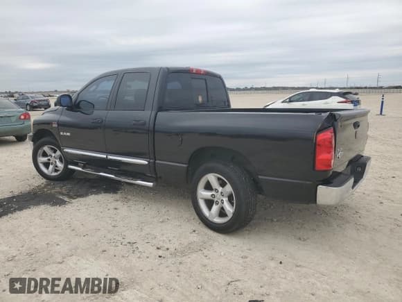 ✅ 2008 Dodge 1500 Laramie • VIN: 1D7HA18288S500795 • Lot: 88369025. Wystawiony na Copart z przebiegiem 171 730 mil. Bezpłatny archiwum sprzedaży aukcyjnych z USA i szczegółowy raport historii pojazdu na DreamBid. Zdjęcie 2.