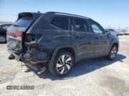 ✅ 2024 Volkswagen Atlas SE • VIN: 1V2JR2CA7RC501357 • Lot: 82263825. Listed on Copart with 23,962 mi. Free auction sales archive from the USA and detailed vehicle history report at DreamBid. Image 3.