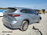 ✅ 2021 Toyota Highlander Platinum • VIN: 5TDFZRAH7MS049790 • Lot: 81331725. Wystawiony na Copart z przebiegiem 62 410 mil. Bezpłatny archiwum sprzedaży aukcyjnych z USA i szczegółowy raport historii pojazdu na DreamBid. Zdjęcie 3.