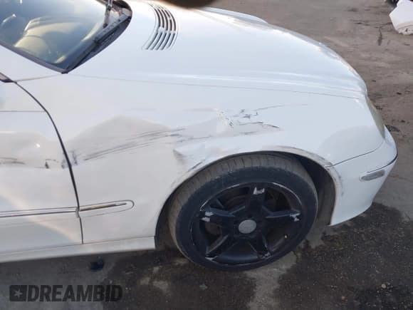 ✅ 2006 Mercedes-Benz CLK 350 • VIN: WDBTK56F56F203955 • Lot: 41391569. Wystawiony na IAAI z przebiegiem 130 907 mil. Bezpłatny archiwum sprzedaży aukcyjnych z USA i szczegółowy raport historii pojazdu na DreamBid. Zdjęcie 6.