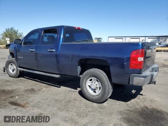 ✅ 2009 Chevrolet Silverado 2500HD Work Truck • VIN: 1GCHC43K69F189231 • Лот: 74449534. Опубликован ранее на Copart с пробегом 78 309 миль. Бесплатный доступ к архиву аукционных продаж из США и подробный отчёт об истории автомобиля на DreamBid. Изображение 2.