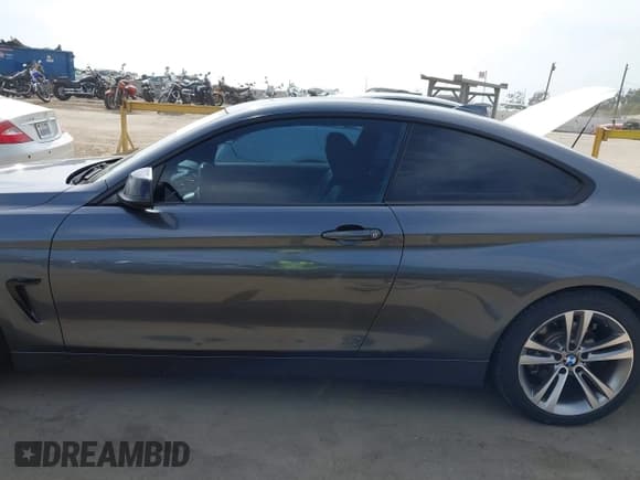 ✅ 2014 BMW 4 Series 428i • VIN: WBA3N7C5XEF718428 • Lot: 42043910. Listed on IAAI with 157,686 mi. Free auction sales archive from the USA and detailed vehicle history report at DreamBid. Image 15.