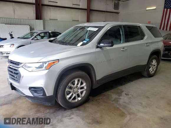 ✅ 2021 Chevrolet Traverse LS • VIN: 1GNERFKW8MJ193604 • Lot: 69024534. Wystawiony na Copart z przebiegiem 61 366 mil. Bezpłatny archiwum sprzedaży aukcyjnych z USA i szczegółowy raport historii pojazdu na DreamBid. Zdjęcie 1.