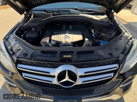 ✅ 2019 Mercedes-Benz GLE 400 • VIN: 4JGDA5GBXKB214628 • Лот: 92348435. Опубликован ранее на Copart с пробегом 115 108 миль. Бесплатный доступ к архиву аукционных продаж из США и подробный отчёт об истории автомобиля на DreamBid. Изображение 10.