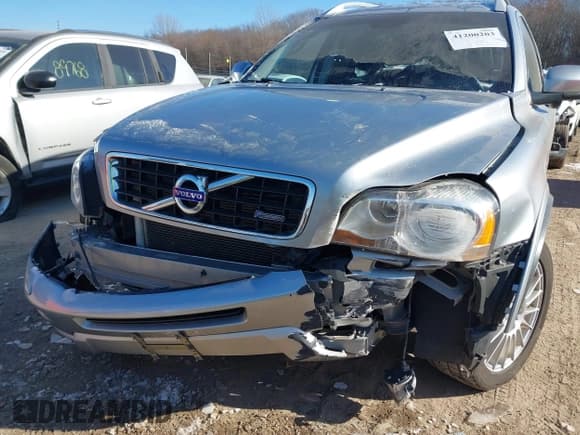 ✅ 2013 Volvo XC90 R-Design • VIN: YV4952CT4D1646245 • Lot: 41200203. Listed on IAAI with 139,824 mi. Free auction sales archive from the USA and detailed vehicle history report at DreamBid. Image 6.