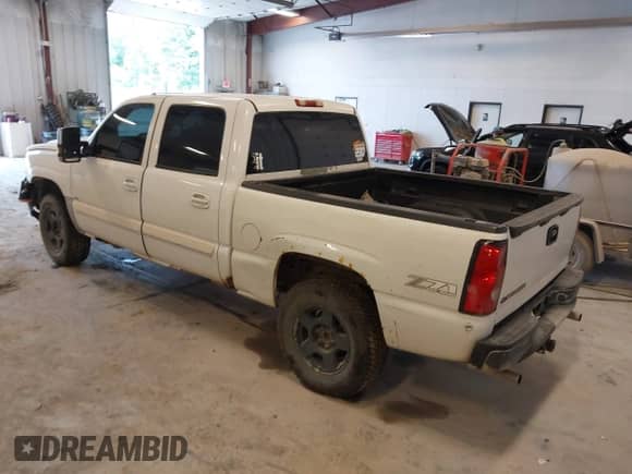 2006 Chevrolet Silverado 1500 LT1 с VIN 2GCEK13T761136828, выставлен на аукционе IAAI как лот 42510585 с пробегом 259 506 миль миль и . История ставок и продаж доступна на DreamBid. Изображение 3.