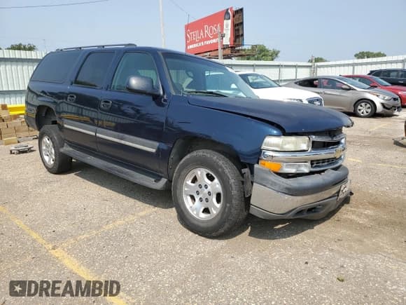 ✅ 2004 Chevrolet Suburban LS • VIN: 3GNFK16Z24G310143 • Лот: 71363765. Опубликован ранее на Copart с пробегом 257 681 миль. Бесплатный доступ к архиву аукционных продаж из США и подробный отчёт об истории автомобиля на DreamBid. Изображение 4.