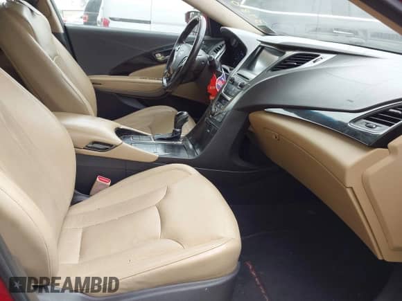 ✅ 2014 Hyundai Azera Limited • VIN: KMHFH4JG8EA398092 • Lot: 42046561. Wystawiony na IAAI z przebiegiem 171 270 mil mil. Skorzystaj z bezpłatnego archiwum sprzedaży aukcyjnych z USA i zobacz szczegółowy raport historii pojazdu na DreamBid. Zdjęcie 5.