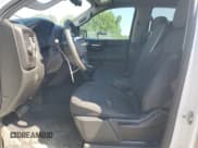 ✅ 2020 Chevrolet Silverado 1500 Custom • VIN: 1GCRWBEK6LZ223445 • Lot: 59949534. Wystawiony na Copart z przebiegiem 86 353 mil. Bezpłatny archiwum sprzedaży aukcyjnych z USA i szczegółowy raport historii pojazdu na DreamBid. Zdjęcie 7.