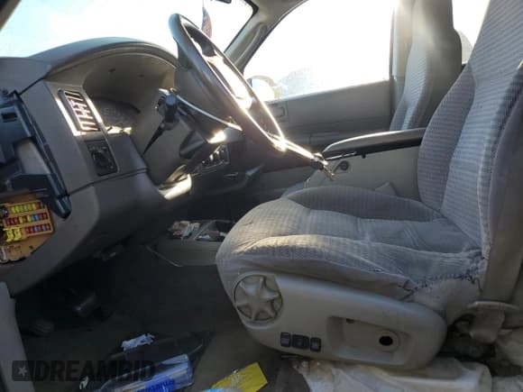 ✅ 2003 Dodge Durango Sport • VIN: 1D4HR38N13F619415 • Лот: 82314155. Опубликован ранее на Copart с пробегом 284 295 миль. Бесплатный доступ к архиву аукционных продаж из США и подробный отчёт об истории автомобиля на DreamBid. Изображение 7.