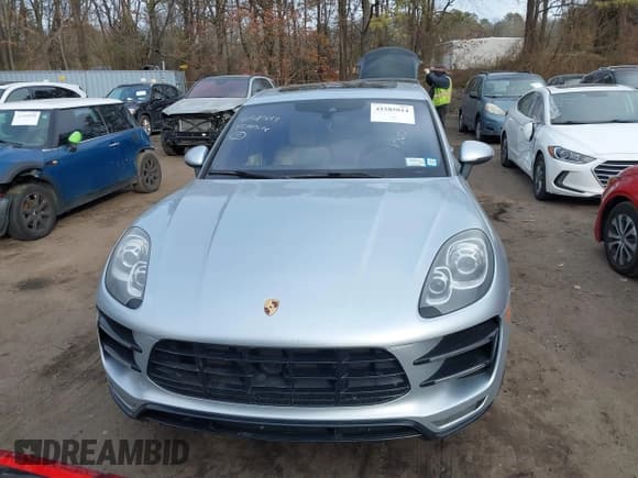 ✅ 2015 Porsche Macan Turbo • VIN: WP1AF2A57FLB96758 • Lot: 41585014. Listed on IAAI with 129,886 mi. Free auction sales archive from the USA and detailed vehicle history report at DreamBid. Image 12.
