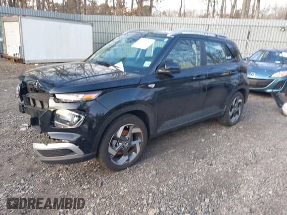 ✅ 2024 Hyundai Venue Limited • VIN: KMHRC8A37RU302957 • Lot: 41645336. Listed on IAAI with 10,721 mi. Free auction sales archive from the USA and detailed vehicle history report at DreamBid. Image 17.