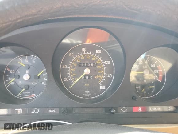 ✅ 1983 Mercedes-Benz 380 SL • VIN: WDBBA45AXDB020618 • Lot: 49071775. Listed on Copart with 111,064 mi. Free auction sales archive from the USA and detailed vehicle history report at DreamBid. Image 9.