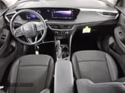 ✅ 2024 Buick Encore GX Preferred • VIN: KL4AMBS28RB069467 • Лот: 88128205. Опубликован ранее на Copart с пробегом 9 233 миль. Бесплатный доступ к архиву аукционных продаж из США и подробный отчёт об истории автомобиля на DreamBid. Изображение 8.