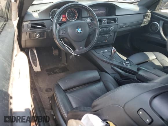 ✅ 2011 BMW M3 • VIN: WBSKG9C58BE796995 • Lot: 66617735. Wystawiony na Copart z przebiegiem 71 470 mil. Bezpłatny archiwum sprzedaży aukcyjnych z USA i szczegółowy raport historii pojazdu na DreamBid. Zdjęcie 8.