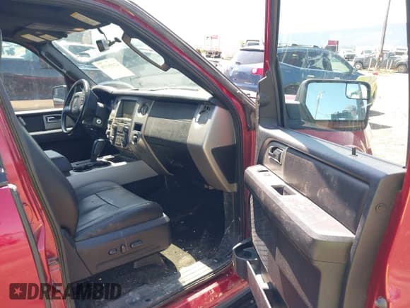 ✅ 2015 Ford Expedition Max XLT • VIN: 1FMJK1JT2FEF43645 • Lot: 42499370. Listed on IAAI with 142,206 mi. Free auction sales archive from the USA and detailed vehicle history report at DreamBid. Image 5.