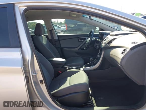 ✅ 2015 Hyundai Elantra SE • VIN: KMHDH4AEXFU263881 • Lot: 42839818. Listed on IAAI with 172,549 mi. Free auction sales archive from the USA and detailed vehicle history report at DreamBid. Image 5.