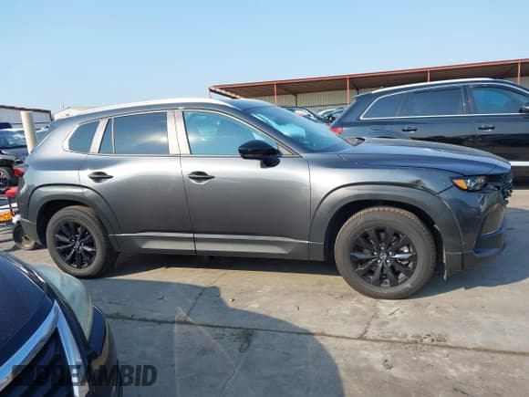✅ 2024 Mazda CX-50 S Preferred • VIN: 7MMVABBM1RN182967 • Lot: 43069249. Wystawiony na IAAI z przebiegiem 40 552 mil. Bezpłatny archiwum sprzedaży aukcyjnych z USA i szczegółowy raport historii pojazdu na DreamBid. Zdjęcie 13.