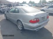 ✅ 2000 Mercedes-Benz CLK 320/430 • VIN: WDBLJ65G7YF157342 • Lot: 43689025. Wystawiony na IAAI z przebiegiem 98 430 mil. Bezpłatny archiwum sprzedaży aukcyjnych z USA i szczegółowy raport historii pojazdu na DreamBid. Zdjęcie 3.