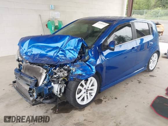 2020 Chevrolet Sonic LT с VIN 1G1JD6SB8L4135761, выставлен на аукционе IAAI как лот 42289523 с пробегом Не указан миль и . История ставок и продаж доступна на DreamBid. Изображение 2.