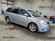 ✅ 2014 Toyota Sienna LE • VIN: 5TDKK3DC5ES476371 • Lot: 94230505. Listed on Copart with 217,306 mi. Free auction sales archive from the USA and detailed vehicle history report at DreamBid. Image 4.