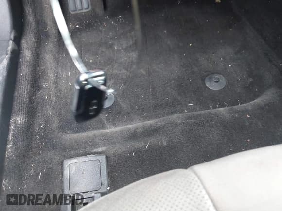 ✅ 2015 Ford Fusion Titanium • VIN: 3FA6P0SU1FR245815 • Lot: 42620841. Wystawiony na IAAI z przebiegiem 172 775 mil. Bezpłatny archiwum sprzedaży aukcyjnych z USA i szczegółowy raport historii pojazdu na DreamBid. Zdjęcie 11.