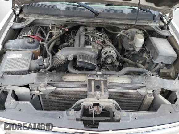 ✅ 2011 Chevrolet Silverado 1500 LS • VIN: 3GCPCREA4BG135086 • Lot: 72721524. Listed on Copart with 263,196 mi. Free auction sales archive from the USA and detailed vehicle history report at DreamBid. Image 11.