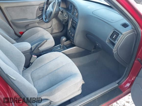 ✅ 2004 Hyundai Elantra GLS • VIN: KMHDN46D34U868637 • Lot: 41387452. Wystawiony na IAAI z przebiegiem 83 436 mil. Bezpłatny archiwum sprzedaży aukcyjnych z USA i szczegółowy raport historii pojazdu na DreamBid. Zdjęcie 5.