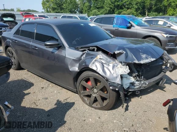 ✅ 2017 Chrysler 300 S Alloy Edition • VIN: 2C3CCABTXHH625826 • Lot: 63935315. Listed on Copart with 92,995 mi. Free auction sales archive from the USA and detailed vehicle history report at DreamBid. Image 4.