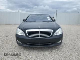 ✅ 2007 Mercedes-Benz S 550 • VIN: WDDNG71X87A085413 • Lot: 45336514. Wystawiony na Copart z przebiegiem 94 410 mil. Bezpłatny archiwum sprzedaży aukcyjnych z USA i szczegółowy raport historii pojazdu na DreamBid. Zdjęcie 5.