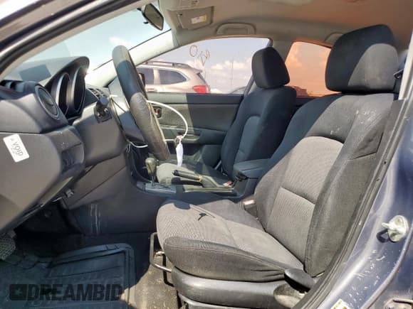 ✅ 2007 Mazda 3 i Sport • VIN: JM1BK12F671763252 • Lot: 85283995. Wystawiony na Copart z przebiegiem 231 539 mil. Bezpłatny archiwum sprzedaży aukcyjnych z USA i szczegółowy raport historii pojazdu na DreamBid. Zdjęcie 7.