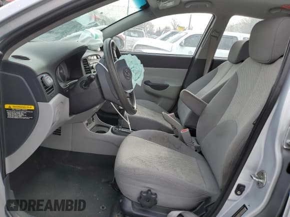 ✅ 2009 Hyundai Accent Auto GLS • VIN: KMHCN46C59U359899 • Лот: 43347695. Опубликован ранее на Copart с пробегом 143 932 миль. Бесплатный доступ к архиву аукционных продаж из США и подробный отчёт об истории автомобиля на DreamBid. Изображение 7.