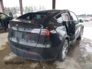 ✅ 2023 Tesla Model Y Long Range • VIN: 7SAYGAEE7PF739924 • Lot: 41612323. Wystawiony na IAAI z przebiegiem 75 226 mil. Bezpłatny archiwum sprzedaży aukcyjnych z USA i szczegółowy raport historii pojazdu na DreamBid. Zdjęcie 4.