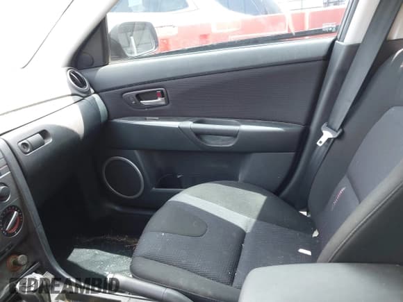 ✅ 2007 Mazda 3 S Sport • VIN: JM1BK143371675147 • Lot: 42622744. Wystawiony na IAAI z przebiegiem 145 294 mil. Bezpłatny archiwum sprzedaży aukcyjnych z USA i szczegółowy raport historii pojazdu na DreamBid. Zdjęcie 5.