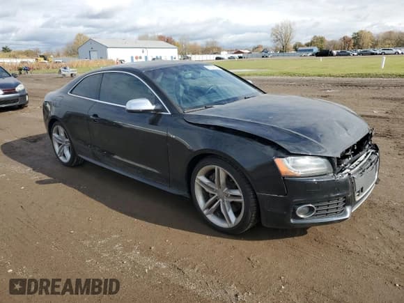 ✅ 2012 Audi S5 Premium Plus • VIN: WAUCVAFR1CA003933 • Lot: 90134545. Listed on Copart with 113,011 mi. Free auction sales archive from the USA and detailed vehicle history report at DreamBid. Image 4.