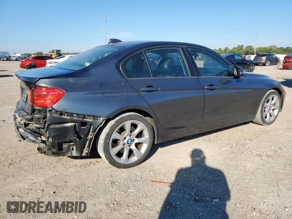 ✅ 2013 BMW 3 Series 335i • VIN: WBA3A9G56DNP37127 • Lot: 84401895. Wystawiony na Copart z przebiegiem 150 941 mil. Bezpłatny archiwum sprzedaży aukcyjnych z USA i szczegółowy raport historii pojazdu na DreamBid. Zdjęcie 3.