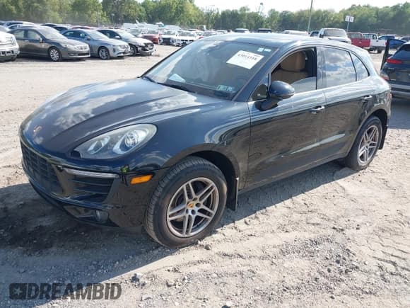 ✅ 2018 Porsche Macan • VIN: WP1AA2A51JLB13607 • Lot: 43014318. Listed on IAAI with 60,727 mi. Free auction sales archive from the USA and detailed vehicle history report at DreamBid. Image 2.