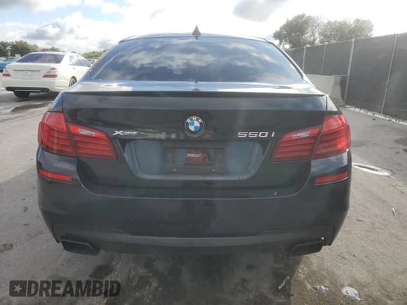 ✅ 2015 BMW 5 Series 550i xDrive • VIN: WBAKP9C5XFD693898 • Lot: 90225355. Listed on Copart with 124,364 mi. Free auction sales archive from the USA and detailed vehicle history report at DreamBid. Image 6.