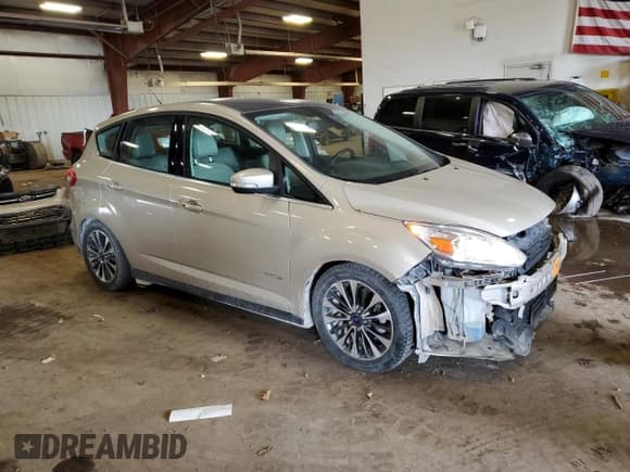 ✅ 2017 Ford C-Max Titanium • VIN: 1FADP5DU5HL100036 • Lot: 67735555. Listed on Copart with 64,105 mi. Free auction sales archive from the USA and detailed vehicle history report at DreamBid. Image 4.