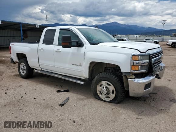 ✅ 2015 Chevrolet Silverado 2500HD LT • VIN: 1GC2KVEG3FZ528402 • Лот: 65606545. Опубликован ранее на Copart с пробегом 151 408 миль. Бесплатный доступ к архиву аукционных продаж из США и подробный отчёт об истории автомобиля на DreamBid. Изображение 4.