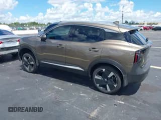 ✅ 2025 Nissan Kicks SR • VIN: 3N8AP6DA3SL360654 • Lot: 42959509. Wystawiony na IAAI z przebiegiem 1 988 mil. Bezpłatny archiwum sprzedaży aukcyjnych z USA i szczegółowy raport historii pojazdu na DreamBid. Zdjęcie 3.