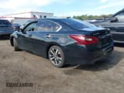 ✅ 2018 Nissan Altima S • VIN: 1N4AL3AP0JC246108 • Lot: 43328255. Wystawiony na IAAI z przebiegiem 245 615 mil. Bezpłatny archiwum sprzedaży aukcyjnych z USA i szczegółowy raport historii pojazdu na DreamBid. Zdjęcie 3.