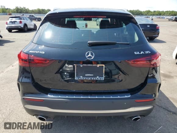 ✅ 2024 Mercedes-Benz GLA 35 AMG • VIN: W1N4N5BB2RJ568572 • Лот: 68701124. Опубликован ранее на Copart с пробегом Не указан. Бесплатный доступ к архиву аукционных продаж из США и подробный отчёт об истории автомобиля на DreamBid. Изображение 6.