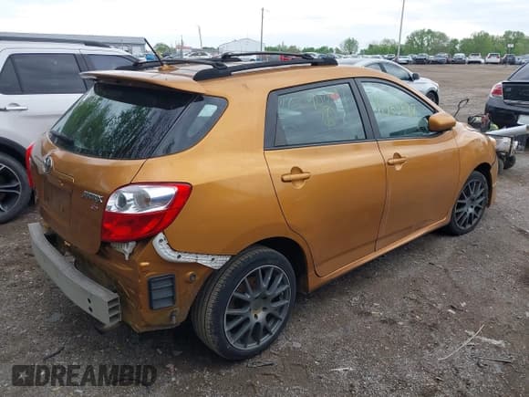 ✅ 2010 Toyota Matrix S • VIN: 2T1KE4EE1AC040097 • Lot: 42165688. Wystawiony na IAAI z przebiegiem 171 310 mil. Bezpłatny archiwum sprzedaży aukcyjnych z USA i szczegółowy raport historii pojazdu na DreamBid. Zdjęcie 4.