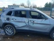 ✅ 2018 Jeep Cherokee Limited • VIN: 1C4PJMDB6JD525637 • Lot: 43660326. Wystawiony na IAAI z przebiegiem 62 451 mil. Bezpłatny archiwum sprzedaży aukcyjnych z USA i szczegółowy raport historii pojazdu na DreamBid. Zdjęcie 6.