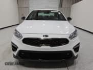 ✅ 2021 Kia Forte GT-Line • VIN: 3KPF34AD1ME358540 • Lot: 92500095. Wystawiony na Copart z przebiegiem 32 886 mil. Bezpłatny archiwum sprzedaży aukcyjnych z USA i szczegółowy raport historii pojazdu na DreamBid. Zdjęcie 5.