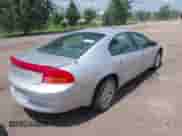 2003 Dodge Intrepid z VIN 2B3HD46R63H536067, wystawiony jako IAAI lot #42625516 z przebiegiem 335 953 mil mil oraz . Historia ofert i sprzedaży dostępna na DreamBid. Obrazek 4.