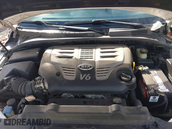 ✅ 2008 Kia Sorento LX • VIN: KNDJD735185761031 • Lot: 43781669. Wystawiony na IAAI z przebiegiem 240 488 mil. Bezpłatny archiwum sprzedaży aukcyjnych z USA i szczegółowy raport historii pojazdu na DreamBid. Zdjęcie 10.